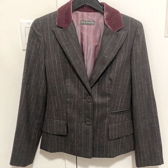 Krizia Poi Wool Jacket with Velvet Color Gray with magenta pin stripe. Size 40. - Picture 1 of 10